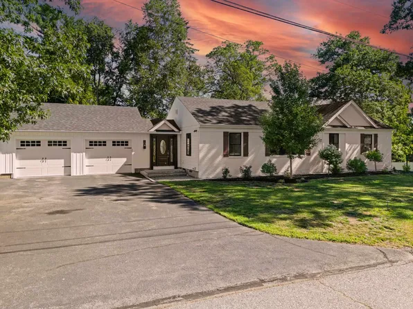 10 Irving Street, Salem, NH 03079