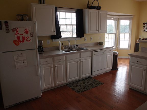 4th image of 2028 Chicory Ct