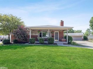 11568 Irvington Dr, Warren, MI 48093