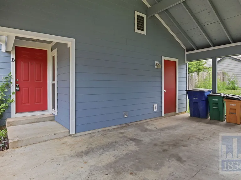 8108 Hood Cir #B — Photo 20