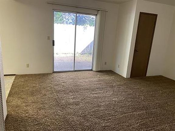 3rd image of 2040-2050 Redwood Way #2044
