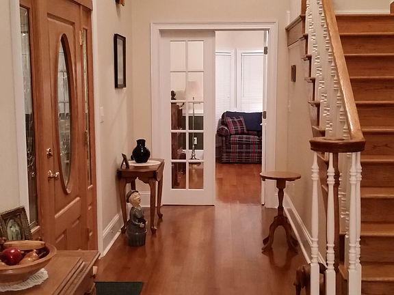 Foyer looking at stair/offic