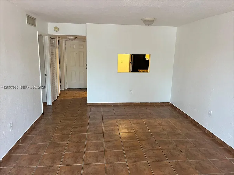 10525 SW 112th Ave #114 — Photo 4