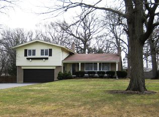 1011 86th St, Downers Grove, IL 60516