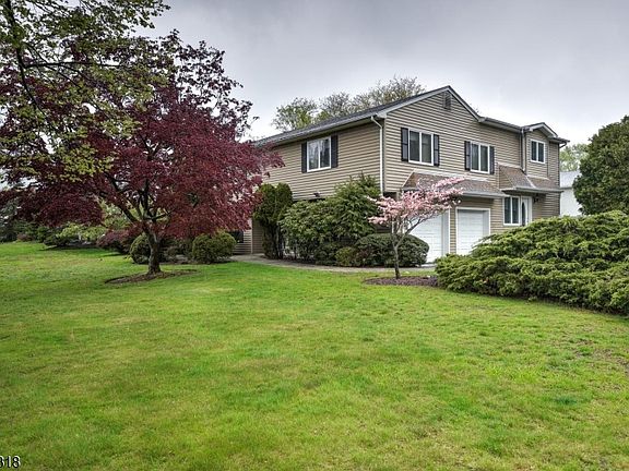 4th image of 52 Ashburn Rd