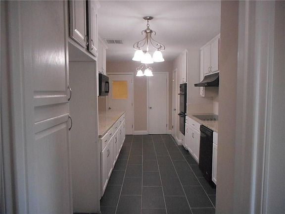 5th image of 14005 Birchlawn Dr