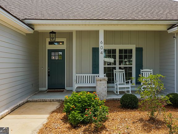 3rd image of 604-4 Club Rd #H