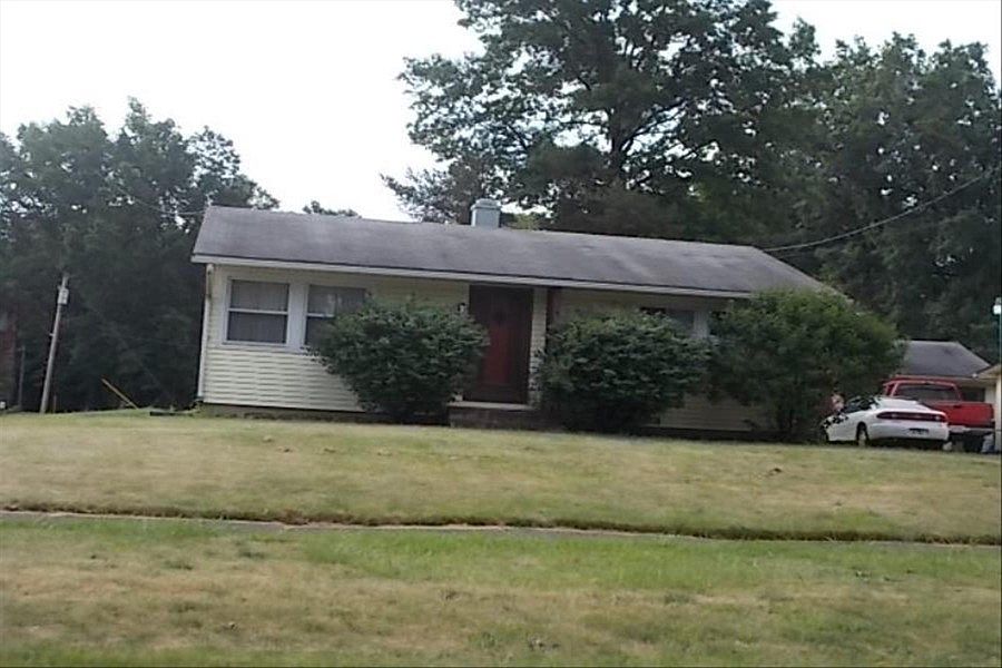 1st image of 1907 Parkwood Dr NW