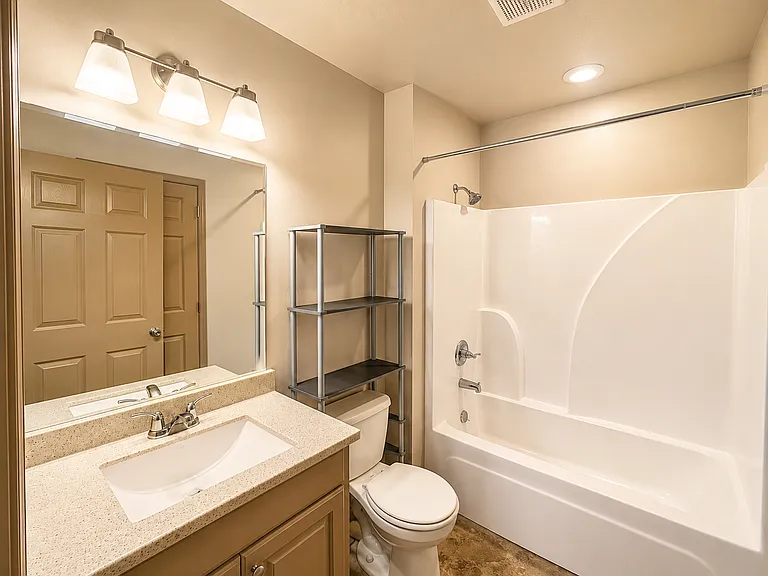 10 Nwr Ln #D — Photo 9