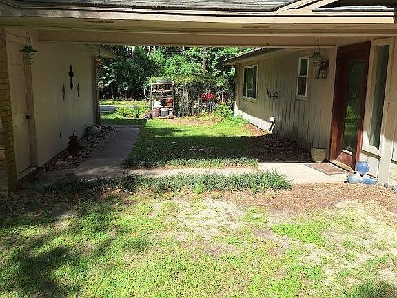 3rd image of 922 W Wildwood Dr