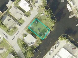 2489 Harbor View Dr, Matlacha, FL 33993