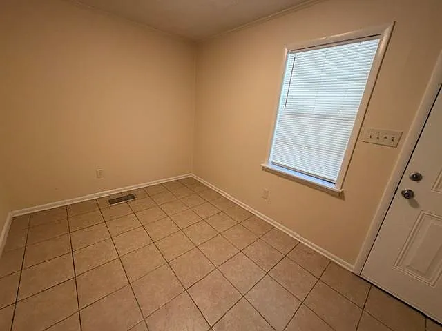 1723 Russwood Rd — Photo 6