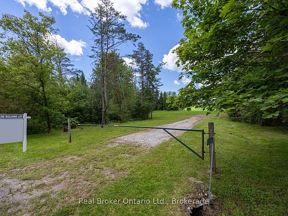4th image of 4206 Middle Rd