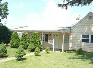 1213 Field Rd, Wilmington, DE 19805