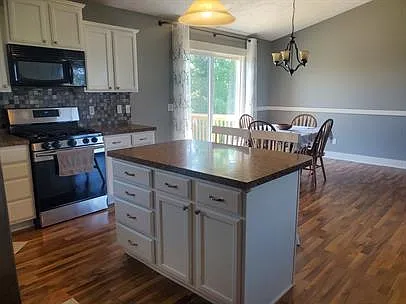 11732 Barkton Dr — Photo 4