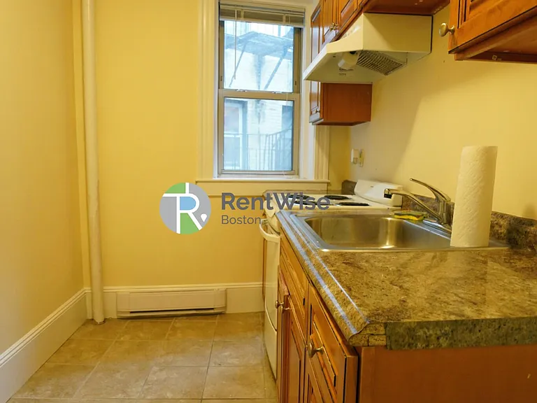55 Park Dr #9 — Photo 5