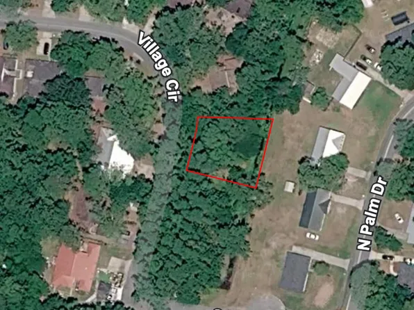 113 Village Cir, Brunswick, GA 31525