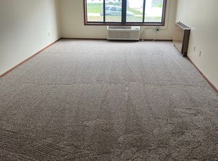 1107 E Linden Dr #103, Mount Pleasant, IA 52641