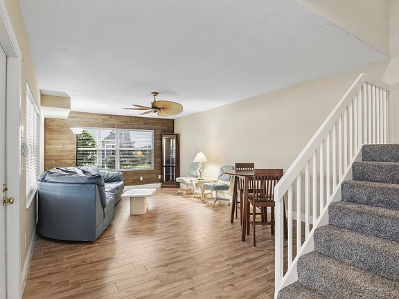 5th image of 2305 SW Essex Court