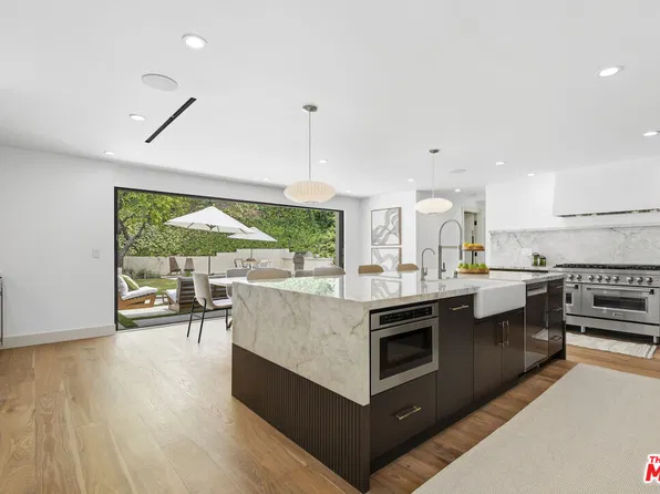 3218 Fond Dr, Encino, CA 91436
