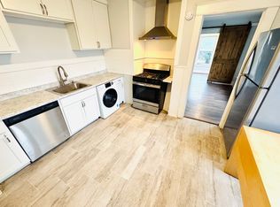 2 Milton St APT 2, Albany, NY 12205