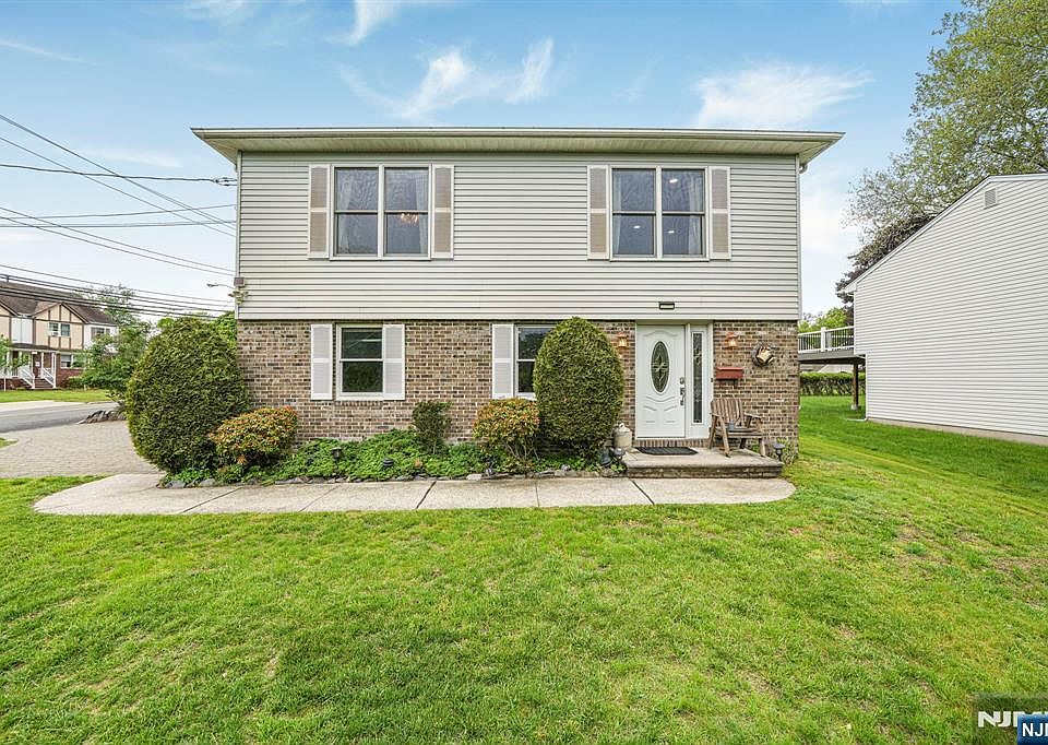 1st image of 433 Tappan Rd