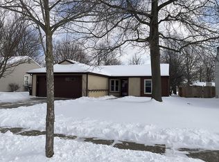 6510 Meadow Wood Pl, Fort Wayne, IN 46825