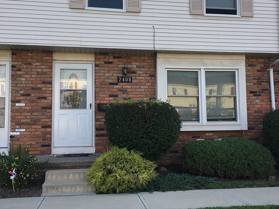 1st image of 7405 Yorktown Ct Unit E