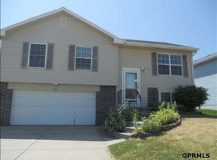 7867 Bauman Ave, Omaha, NE 68122