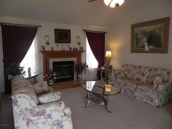 2nd image of 29 Pheasant Way