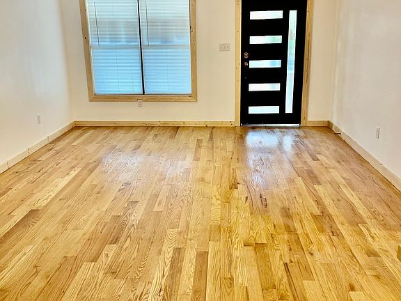 3rd image of 705 Bensdale Rd