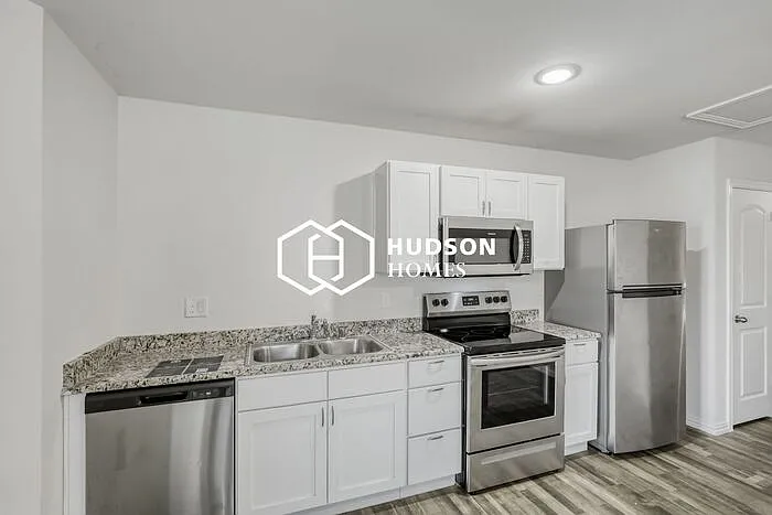 419 County Line Rd #B — Photo 6