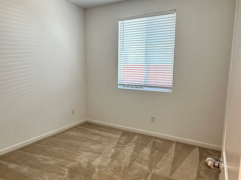 2428 Freestone Dr — Photo 12