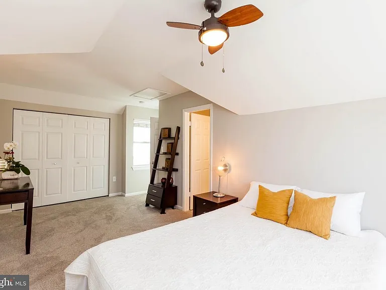 11902 Foal Ln — Photo 11