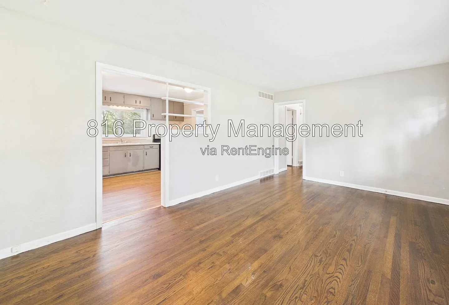 3 bed, 1.0 bath, 1224 sqft, $1,495 — Photo 3