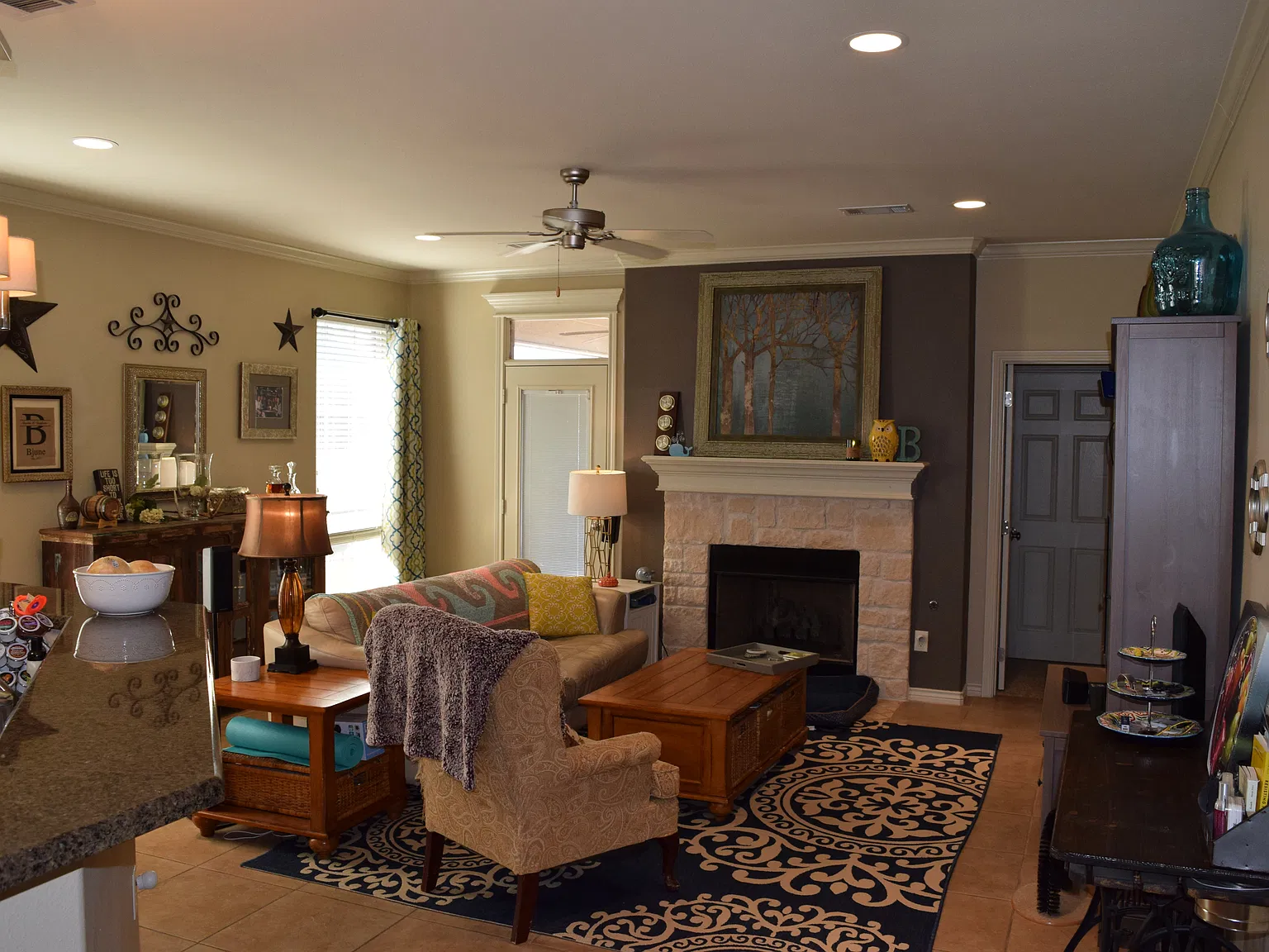 3 bed, 1574 sqft, $2,000 — Photo 2