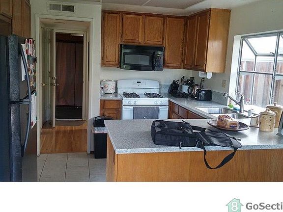 3rd image of 3058 Crystal Creek Dr