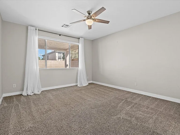 988 Buffalo River Ave — Photo 14