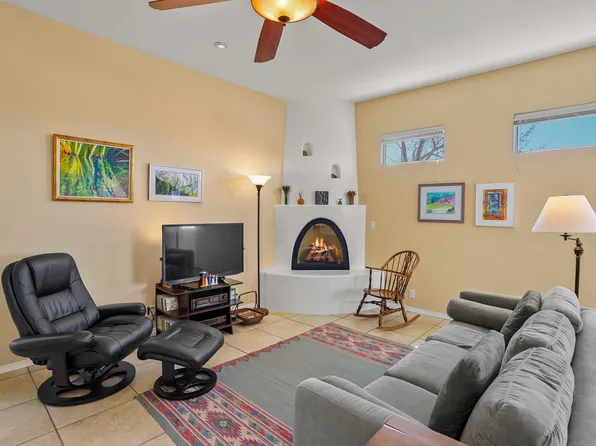 1577 Kachina Ridge Dr, Santa Fe, NM 87507