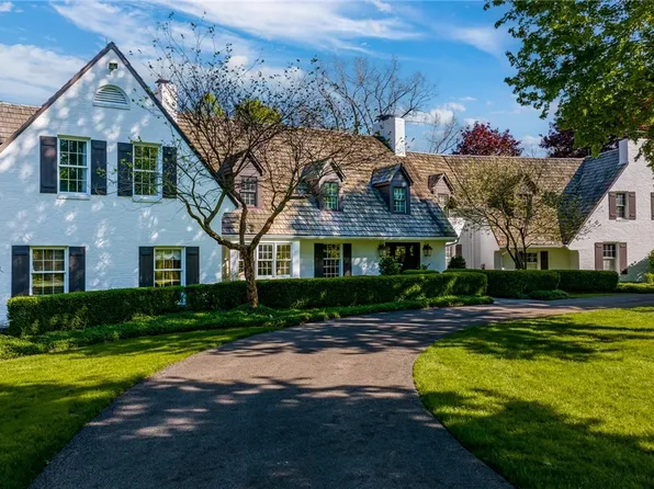 15157 Hemlock Point Rd, Chagrin Falls, OH 44022