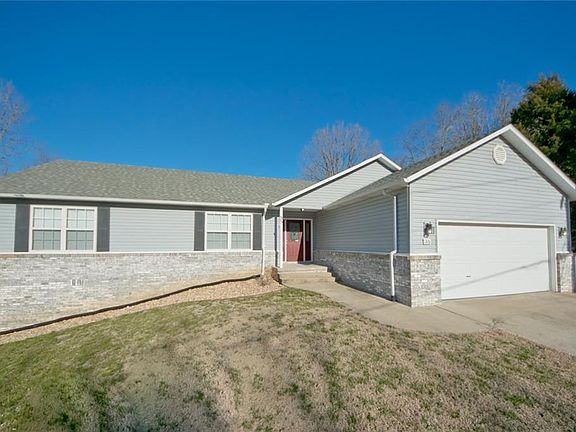 2nd image of 35 Chaucer Dr