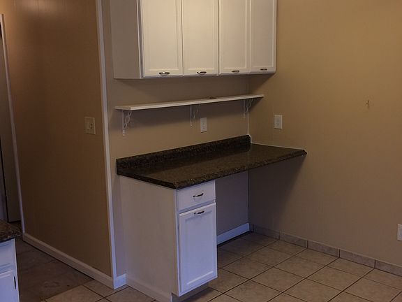 3rd image of 2060 Delaware Tpke APT 1