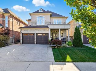 15 Morning Mist Dr, Hamilton, ON L9B0E5