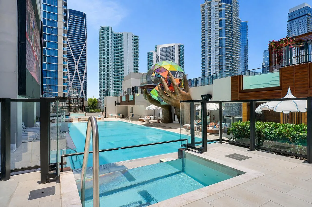 1 bed, 1.0 bath, 490 sqft, $4,995 — Photo 3