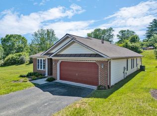 4530 Colonial Place Dr, Roanoke, VA 24018