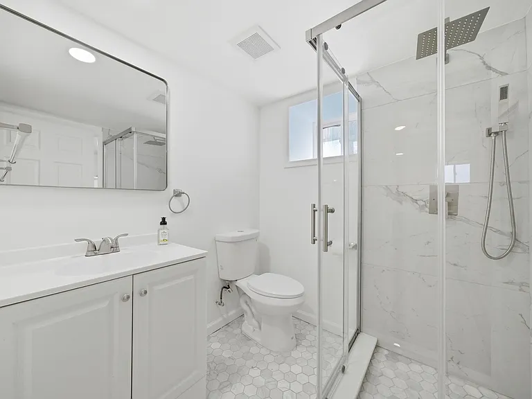 42 Spring Valley Ave — Photo 18