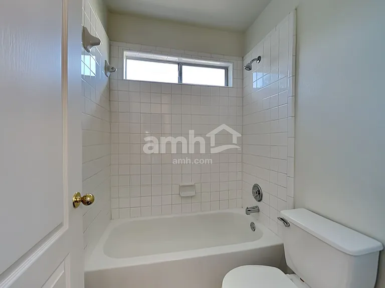 7017 Chaucer Dr — Photo 21