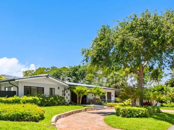 2811 NE 53rd Court, Lighthouse Point, FL 33064