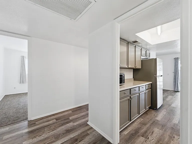 124 E Minton Dr — Photo 22