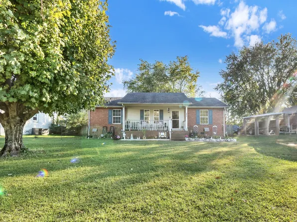 207 Meadow Ln, Portland, TN 37148
